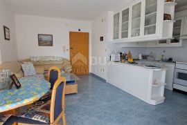 CRIKVENICA - lijepi dvosobni stan s pogledom na more, Crikvenica, Apartamento