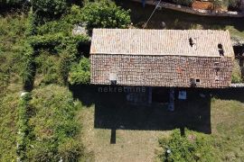 ISTRA,VIŠNJAN - Kamena starina s prostranom okućnicom, Višnjan, House