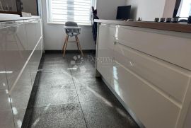 ODLIČAN DVOSOBAN STAN, ZADAR PETRIĆI, Zadar, Apartamento