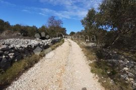 ZEMLJIŠTE S 3 KUĆE 400 METARA OD MORA, DRVENIK, Trogir - Okolica, Terrain