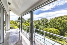 Zagreb, Pantovčak, luksuzna moderna vila s bazenom na zemljištu 4195 m2, Zagreb, Haus