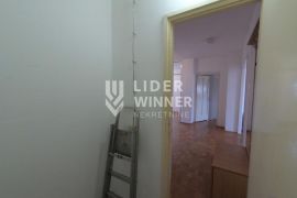 Hitna prodaja 2.0 Zemun, Karlovačka odmah useljiv, uknjižen ID#129164, Zemun, Appartement