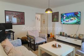 Stan na odličnoj lokaciji u centru Zemuna, Zemun, Apartamento