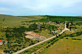 Građevinsko zemljište s dozvolom za kuću s bazenom u Danilu, Šibenik - Okolica, Terra