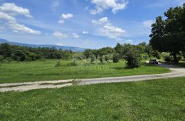 ISTRA, PIĆAN - Građevinsko zemljište s predivnim pogledom na Učku, Pićan, Terrain