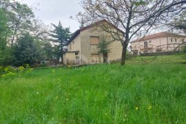 RIJEKA, ČAVLE - samostojeća kuća na traženoj lokaciji, Čavle, Famiglia