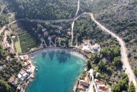 Hvar, Jelsa - atraktivno zemljište s pogledom na more 2000 m2, Jelsa, Arazi