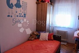 ZADAR - BILI BRIG - VELIKI STAN S TRI SPAVAĆE SOBE, Zadar, Wohnung