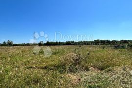 Poljoprivredno zemljište u Puli, Busoler - 1290m2, Pula, Земля