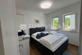 Istra, Umag, moderna dvojna kuća NKP 169 m2 s bazenom u mirnom okruženju, Umag, House