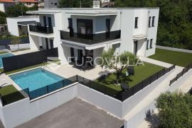 Istra, Umag, moderna dvojna kuća NKP 169 m2 s bazenom u mirnom okruženju, Umag, Casa