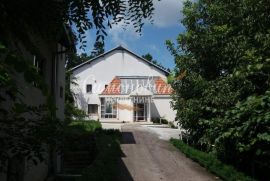 Avala, Vrčin, 2000m2, 100 ari placa, stambeno-poslovni prostor, pr+vpr+I ID#1571, Grocka, Ticari emlak