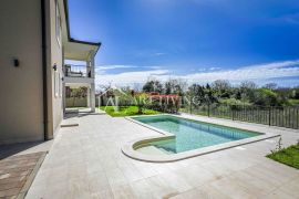 Istra, Umag, okolica - Luksuzna vila s bazenom u istarskom stilu na TOP lokaciji, Umag, Ev