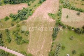 Cokuni - mješovito građevinsko zemljište 7664 m2, Marčana, Land