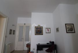 RIJEKA, CENTAR - Gospodski stan 3S+DB, kompletno uređen, Rijeka, Appartement