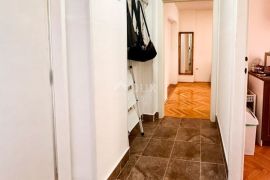 CRIKVENICA - Stan podijeljen u dva apartmana s prekrasnim pogledom na more. GARAŽA!, Crikvenica, Stan