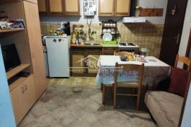 Stan sa dvorištem na Čuburi ID#1399, Vračar, Appartment