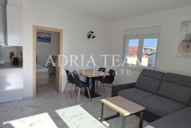 APARTMANI S POGLEDOM NA MORE, POTPUNO NAMJEŠTENI - POVLJANA, PAG, Povljana, Appartment