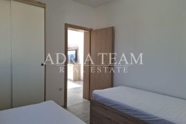 APARTMANI S POGLEDOM NA MORE, POTPUNO NAMJEŠTENI - POVLJANA, PAG, Povljana, Appartment