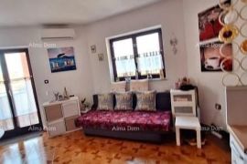 Stan Prodaje se dvosoban stan sa pogledom na more u Novigradu, Novigrad, Appartamento