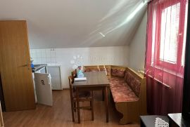 TRI STANA CENTAR GRADA DUGOROČNO IZNAJMLJIVANJE, Gospić, Appartment