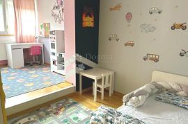 Gornji Bukovac-Stan 75 m2 s terasom i 2 parkirna mjesta!!!, Maksimir, Flat