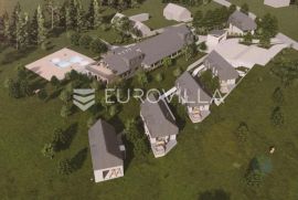 Plitvice, građevinsko zemljište 31.000 m2 s postojećim objektom, Rakovica, Land