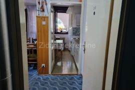 Petlovo brdo, 70m2, 1/5, C.G., 2.0, uknjiženo, Rakovica, Flat