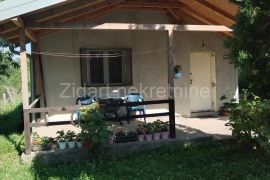 Veliki Borak, uknjižena vikend kuća, Barajevo, House