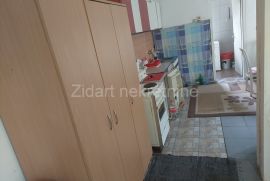 Veliki Borak, uknjižena vikend kuća, Barajevo, House