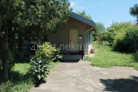 Veliki Borak, uknjižena vikend kuća, Barajevo, House