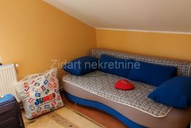 Batajnica, Braće Smiljanić, kuća na prodaju 148m2, Zemun, Famiglia