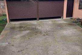 Batajnica, Braće Smiljanić, kuća na prodaju 148m2, Zemun, بيت