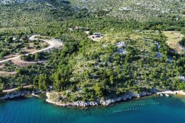 ZADAR, STARIGRAD  - Roh bau vila pokraj mora, Starigrad, Famiglia