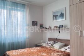 ZAGREB-PERJAVICA 2,5S, 72m2, 3kat open space, terasa, garaža, Zagreb, Apartamento