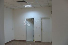 Ulični lokal kod tržnice Trešnjevka 62m2  (Tratinska ulica), Trešnjevka - Sjever, Commercial property