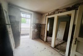 Građanski stan kod Malog Vatikana (useljiv od 1.9.), Donji Grad, Apartamento