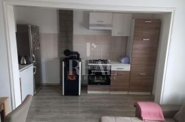 Prodaja samostojeće kuće na Gornjem Zametu S+1  150 m2, Rijeka, Casa