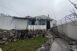 Prodaja samostojeće kuće na Gornjem Zametu S+1  150 m2, Rijeka, بيت