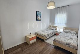 Dramalj penthouse sa garažom i zasebnim apartmanom, Crikvenica, Daire