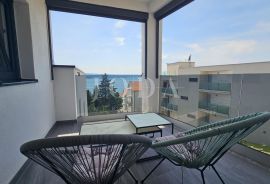 Dramalj penthouse sa garažom i zasebnim apartmanom, Crikvenica, Appartment