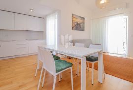 Prilika!! Umag, okolica! Predivan stan na 120 m do mora!, Umag, Apartamento