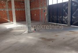 Altina, izdavanje magacinskog prostora, Zemun, Propiedad comercial