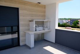 ZADAR, VRSI - Prostrani četverosobni penthouse blizu mora, S5, Vrsi, Appartment