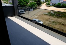 ZADAR, VRSI - Prostrani četverosobni penthouse blizu mora, S5, Vrsi, Appartamento