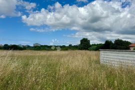 Atraktivno građevinsko zemljište na traženoj lokaciji!, Marčana, Terrain