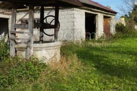 Prodaja imanja Prečno-Ivanić Grad 1719m2, Ivanić-Grad - Okolica, Kuća