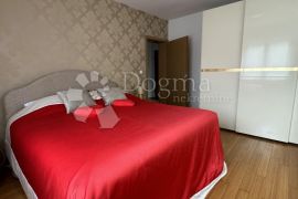 3S+DB sa dvorištem i 2 parkirna mjesta-novouređen!, Matulji, Appartment