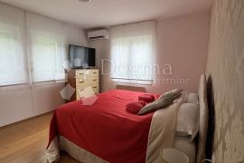 3S+DB sa dvorištem i 2 parkirna mjesta-novouređen!, Matulji, Appartment