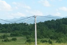 KUĆAU U OBNOVI NA PREDIVNOJ LOKACIJI S POGLEDOM NA VELEBIT, Gospić - Okolica, Ev